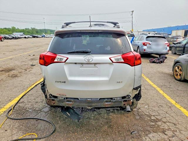 Photo 6 from auction – 2014 TOYOTA RAV4 with VIN 2T3WFREV4EW093688