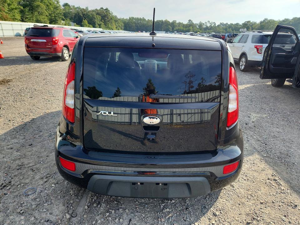Photo 6 from auction – 2013 KIA SOUL with VIN KNDJT2A68D7571405