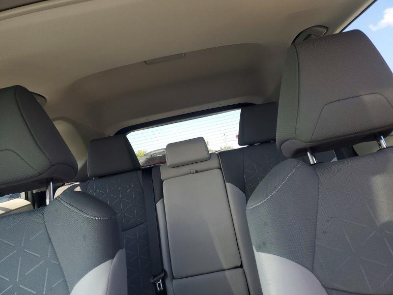 Photo 10 from auction – 2022 TOYOTA RAV4 with VIN 2T3P1RFV3NW315512