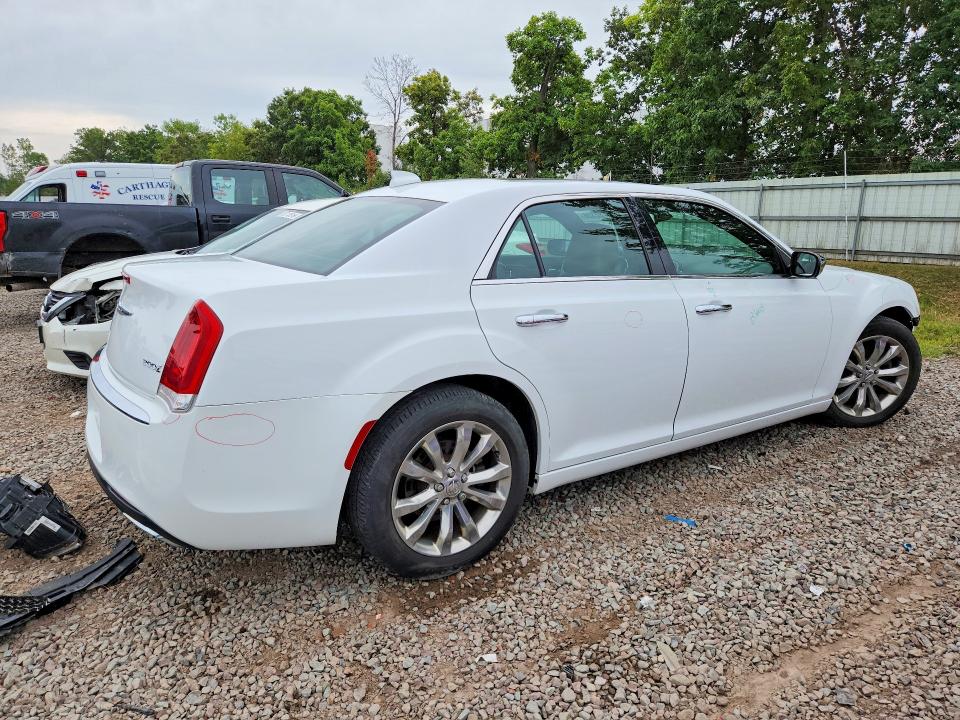 Photo 3 from auction – 2018 CHRYSLER 300 with VIN 2C3CCAKG6JH214741