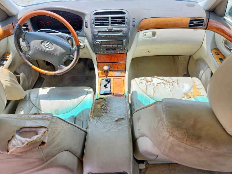 Photo 8 from auction – 2001 LEXUS LS with VIN JTHBN30F710041273