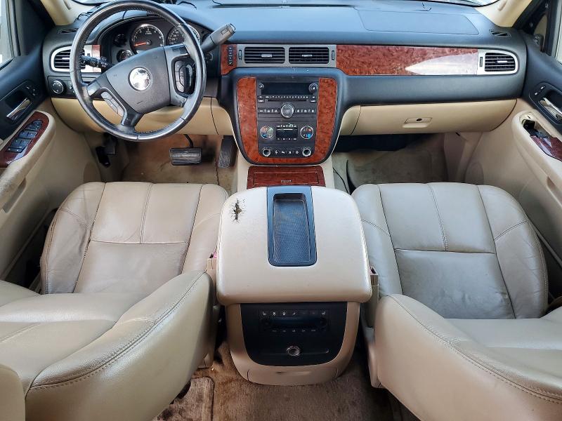 Photo 8 from auction – 2008 CHEVROLET SUBURBAN with VIN 3GNFC16068G273957