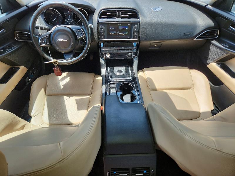 Photo 8 from auction – 2017 JAGUAR XE with VIN SAJAR4BG5HA975791