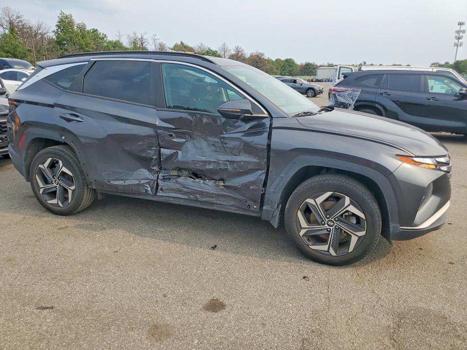 Photo 4 from auction – 2022 HYUNDAI TUCSON with VIN 5NMJFCAE4NH129154