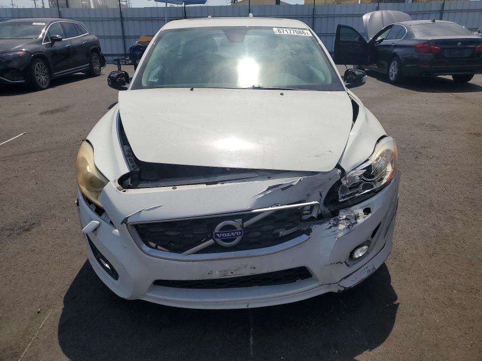 Photo 5 from auction – 2013 VOLVO C30 with VIN YV1672MK1D2303015