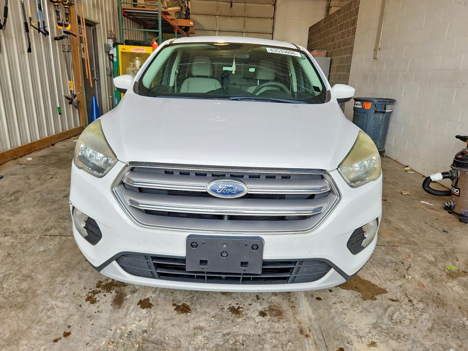 Photo 5 from auction – 2017 FORD ESCAPE with VIN 1FMCU0GDXHUC25147