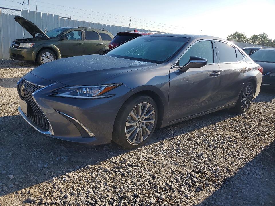 LEXUS ES 250 2021 with VIN 58AD11D11MU001846 - Photo from auction