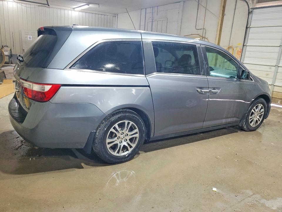 Photo 3 from auction – 2012 HONDA ODYSSEY with VIN 5FNRL5H63CB144992