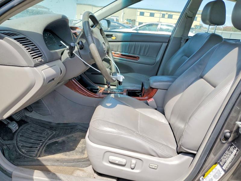 Photo 7 from auction – 2004 TOYOTA CAMRY with VIN 4T1BE30K14U897532