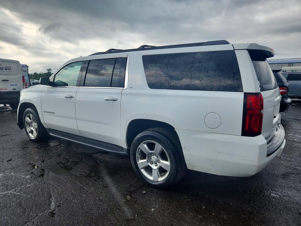 Photo 2 from auction – 2016 CHEVROLET SUBURBAN with VIN 1GNSKHKC7GR340784