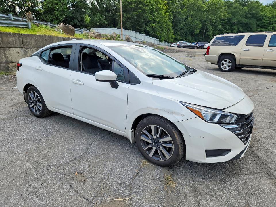Photo 4 from auction – 2024 NISSAN VERSA with VIN 3N1CN8EV0RL849517