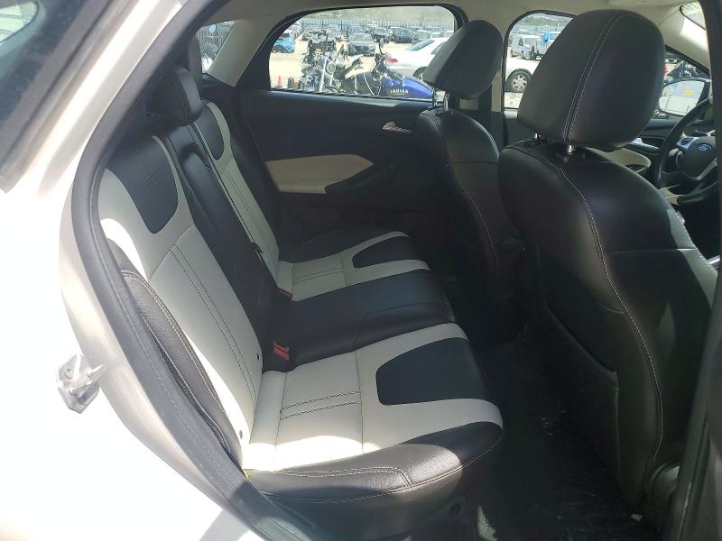 Photo 10 from auction – 2014 FORD FOCUS with VIN 1FADP3N28EL149535