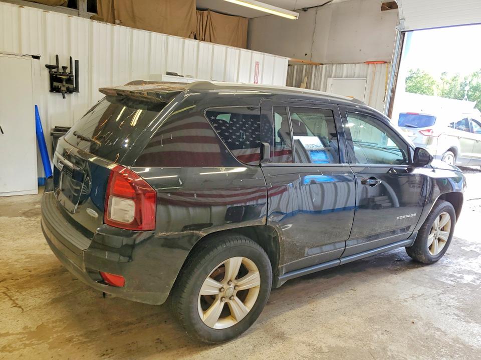 Photo 3 from auction – 2015 JEEP COMPASS with VIN 1C4NJDEB8FD412561