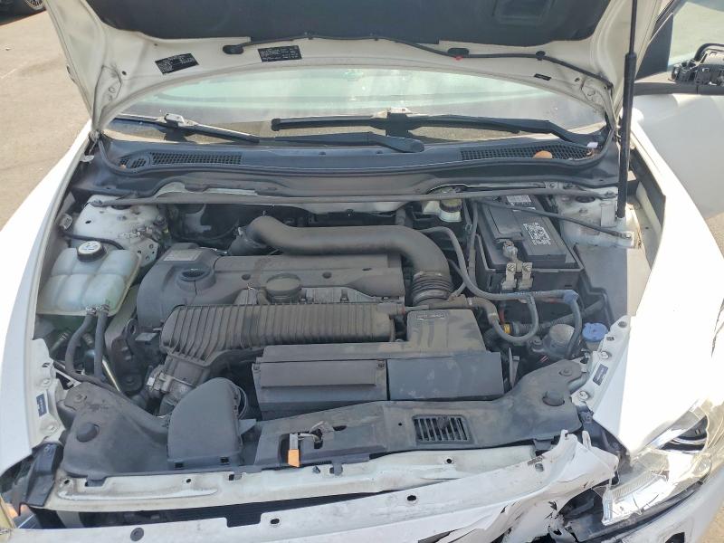 Photo 11 from auction – 2013 VOLVO C30 with VIN YV1672MK1D2303015