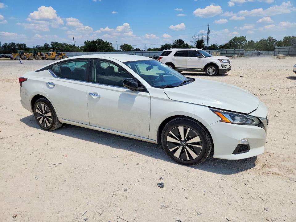 Photo 4 from auction – 2022 NISSAN ALTIMA with VIN 1N4BL4DW2NN352647