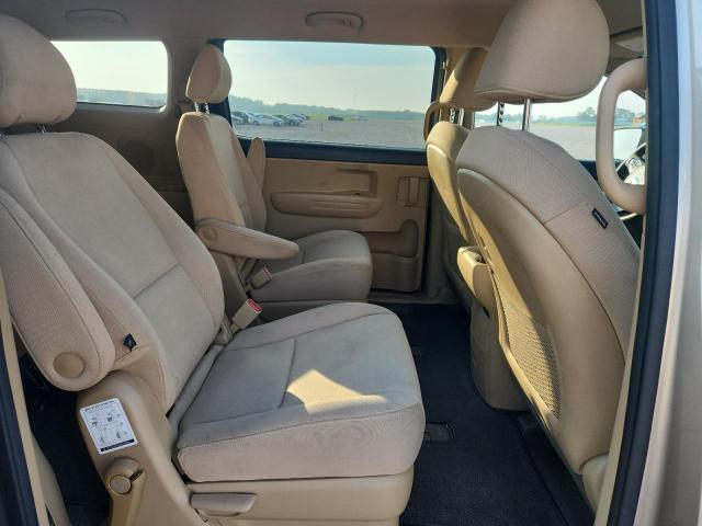 Photo 11 from auction – 2015 KIA SEDONA with VIN KNDMB5C19F6043948