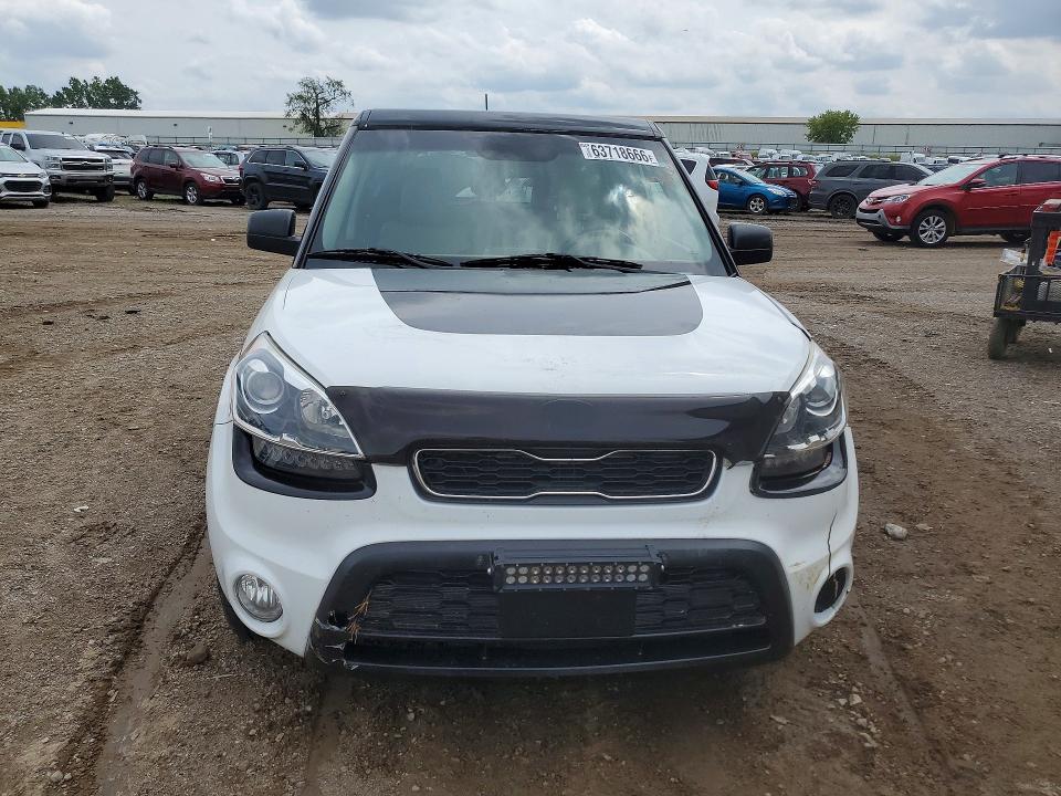 Photo 5 from auction – 2013 KIA SOUL with VIN KNDJT2A64D7770421