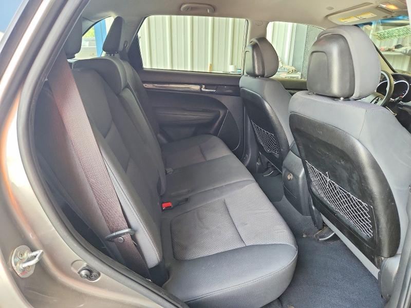 Photo 11 from auction – 2012 KIA SORENTO with VIN 5XYKTDA66CG241098