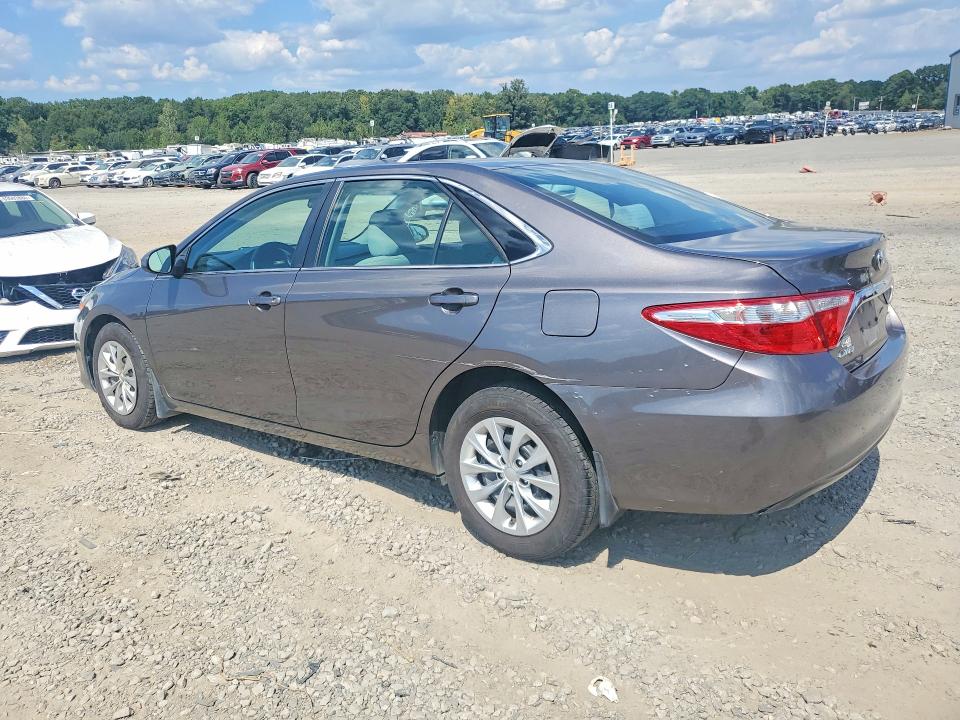 Photo 2 from auction – 2017 TOYOTA CAMRY with VIN 4T1BF1FK8HU670207