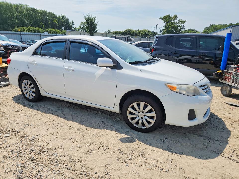Photo 4 from auction – 2013 TOYOTA COROLLA with VIN 2T1BU4EE2DC099439