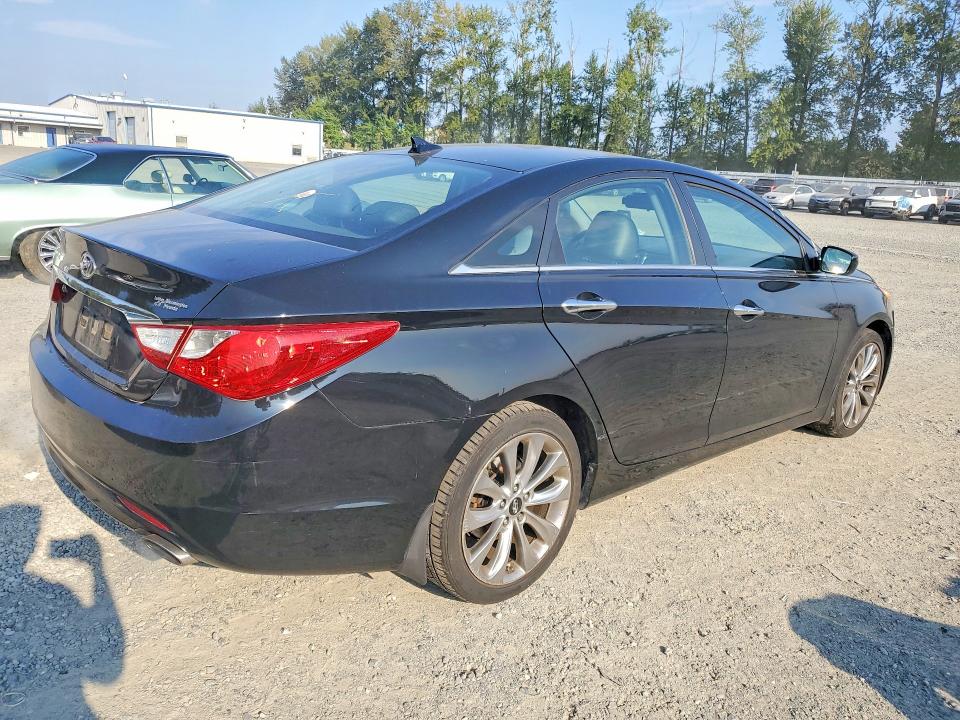 Photo 3 from auction – 2012 HYUNDAI SONATA with VIN 5NPEC4AC9CH443252