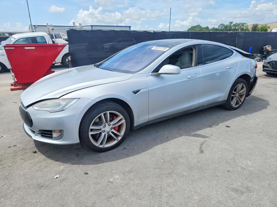 TESLA MODEL S 2014 with VIN 5YJSA1H16EFP48091 - Photo from auction