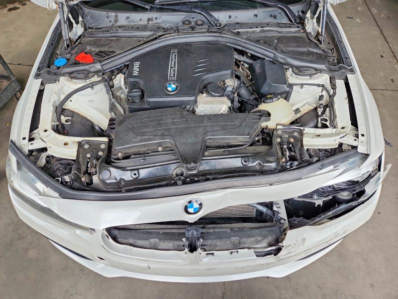 Photo 11 from auction – 2016 BMW 320 with VIN WBA8E5G52GNU20890