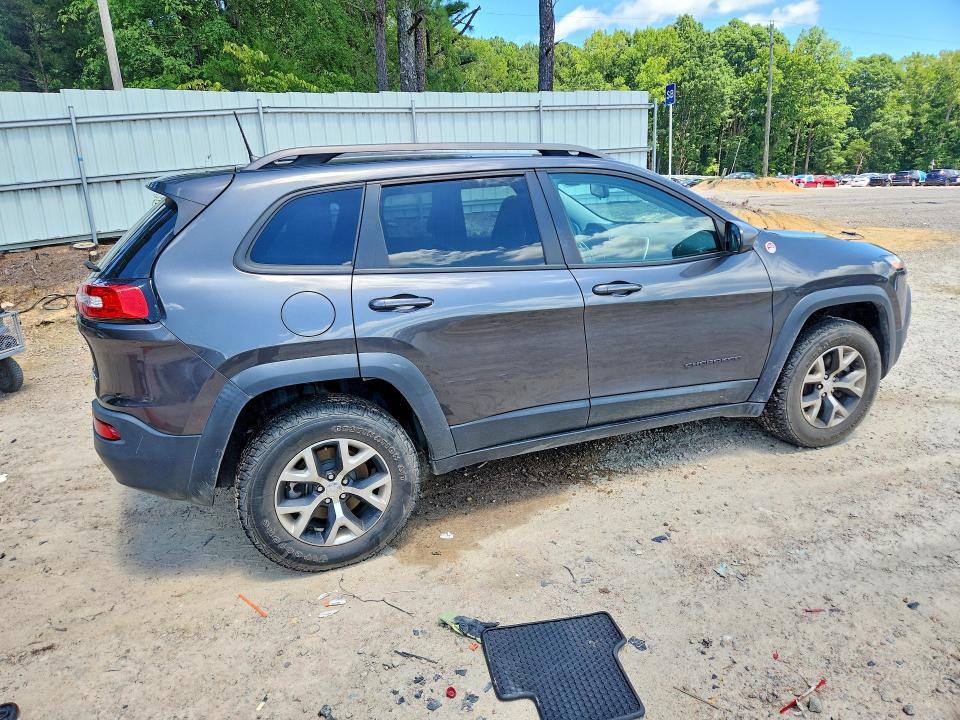 Photo 3 from auction – 2016 JEEP CHEROKEE with VIN 1C4PJMBS1GW353775