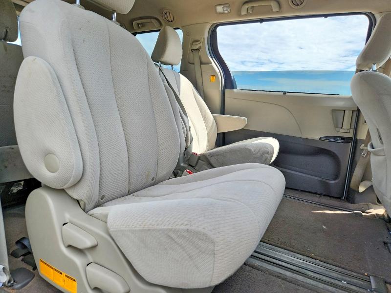 Photo 11 from auction – 2012 TOYOTA SIENNA with VIN 5TDKK3DC7CS216289