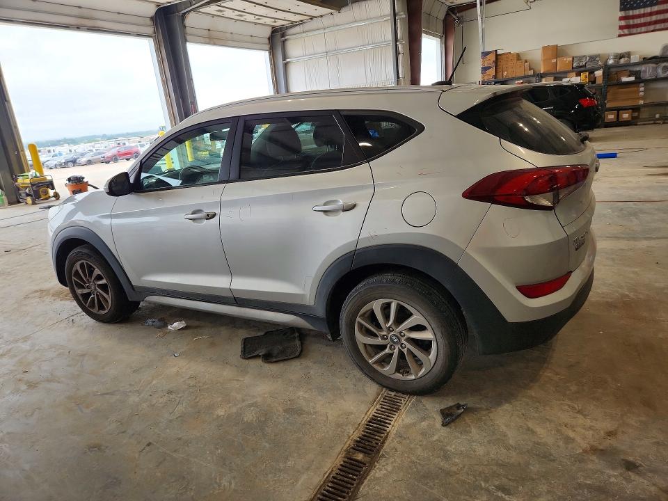 Photo 2 from auction – 2016 HYUNDAI TUCSON with VIN KM8J3CA47GU259064