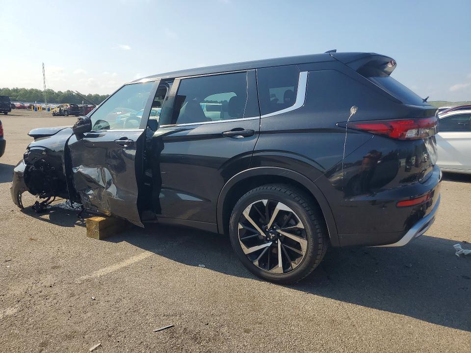 Photo 2 from auction – 2023 MITSUBISHI OUTLANDER with VIN JA4J3UA83PZ014563