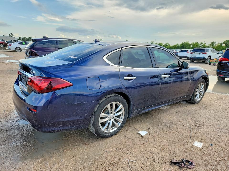 Photo 3 from auction – 2015 INFINITI Q70 with VIN JN1BY1ARXFM562450