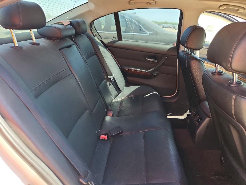 Photo 10 from auction – 2011 BMW 328 with VIN WBAPH7G57BNN07532