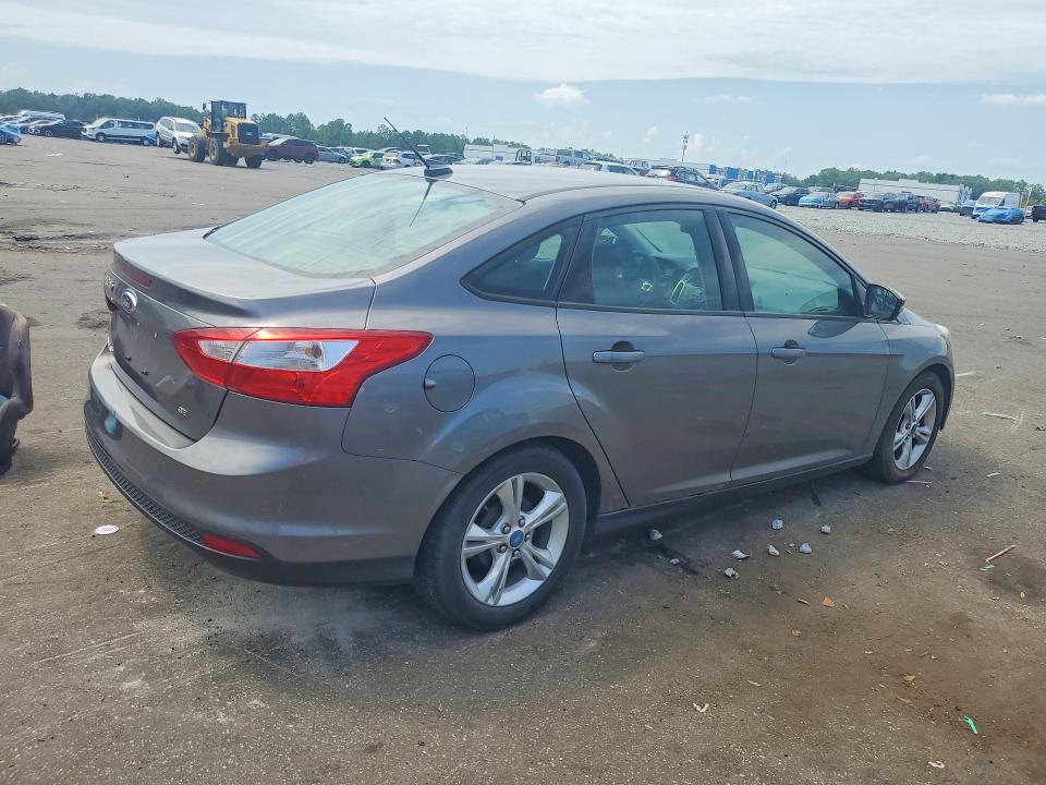 Photo 3 from auction – 2014 FORD FOCUS with VIN 1FADP3F20EL228342