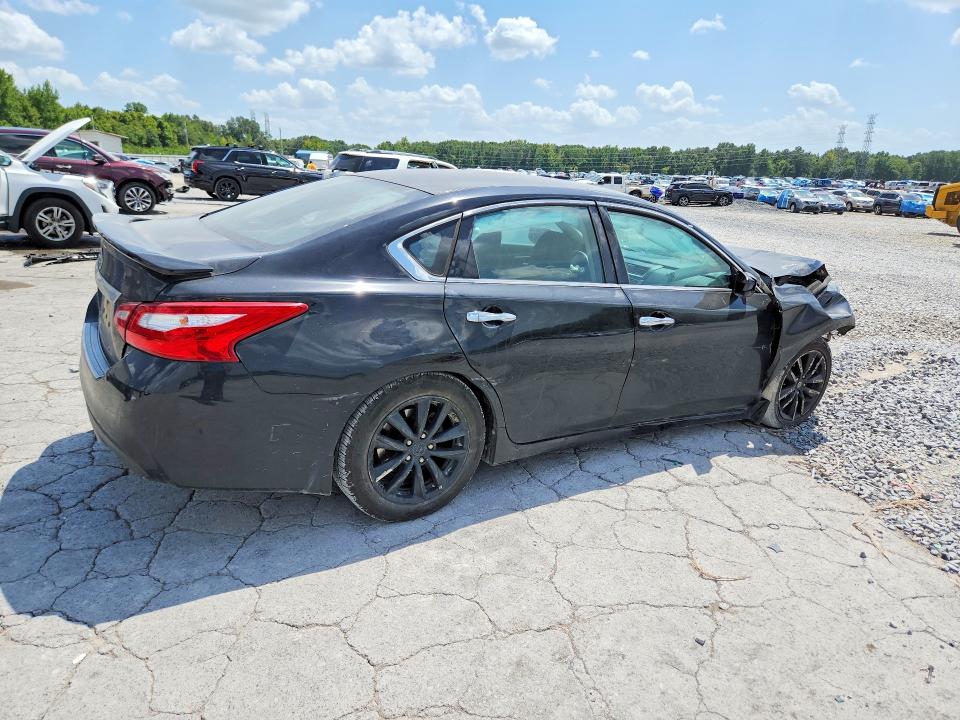 Photo 3 from auction – 2017 NISSAN ALTIMA with VIN 1N4AL3AP5HC246034
