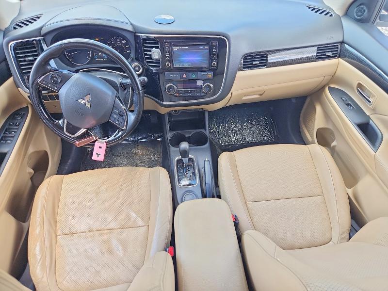 Photo 8 from auction – 2016 MITSUBISHI OUTLANDER with VIN JA4AD3A34GZ010680
