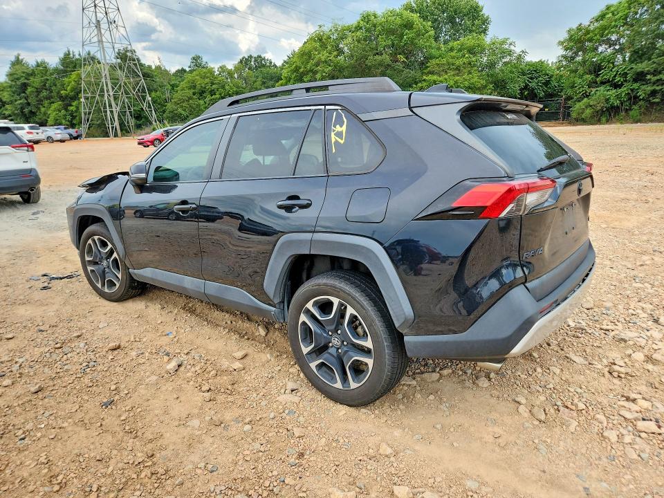 Photo 2 from auction – 2020 TOYOTA RAV4 with VIN 2T3J1RFV9LC135147