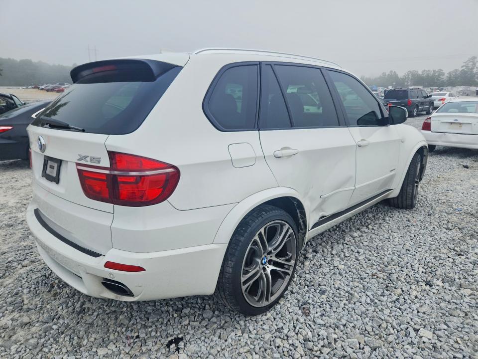 Photo 3 from auction – 2013 BMW X5 with VIN 5UXZV8C54D0C14978