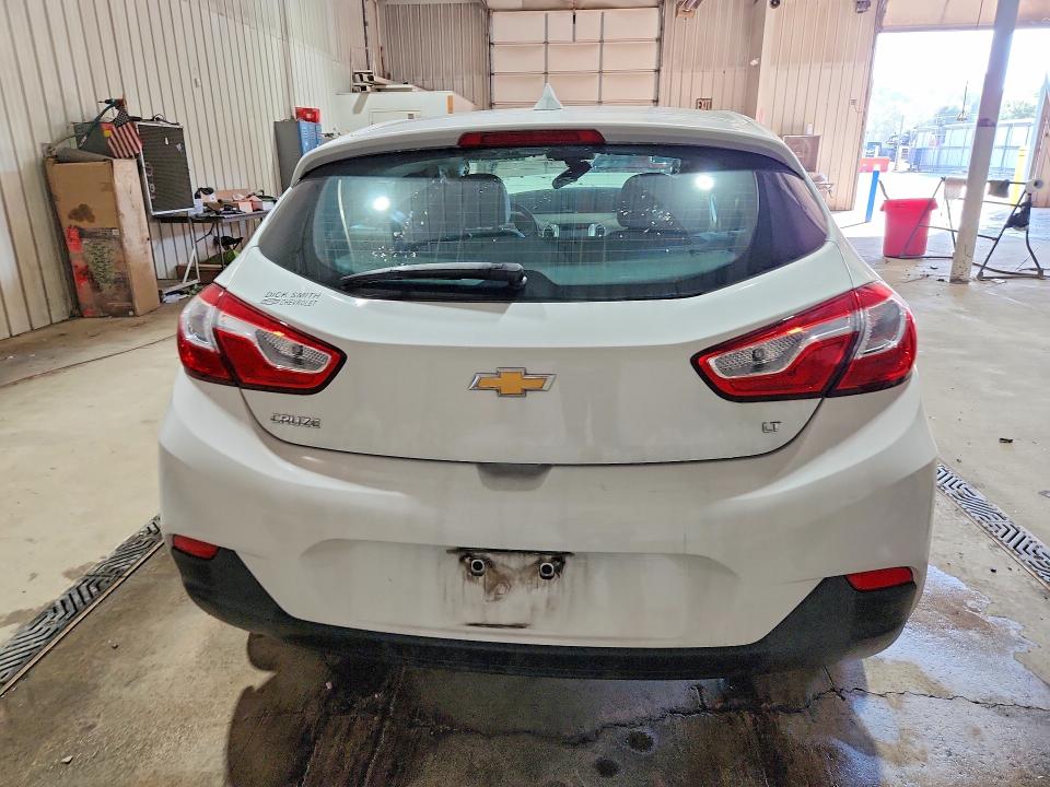 Photo 6 from auction – 2018 CHEVROLET CRUZE with VIN 3G1BE6SM8JS606324