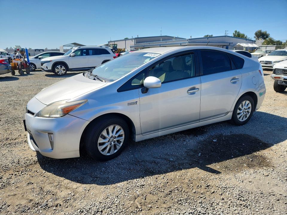 2015 TOYOTA PRIUS PLUG-IN HYBRID - Търг №66484366