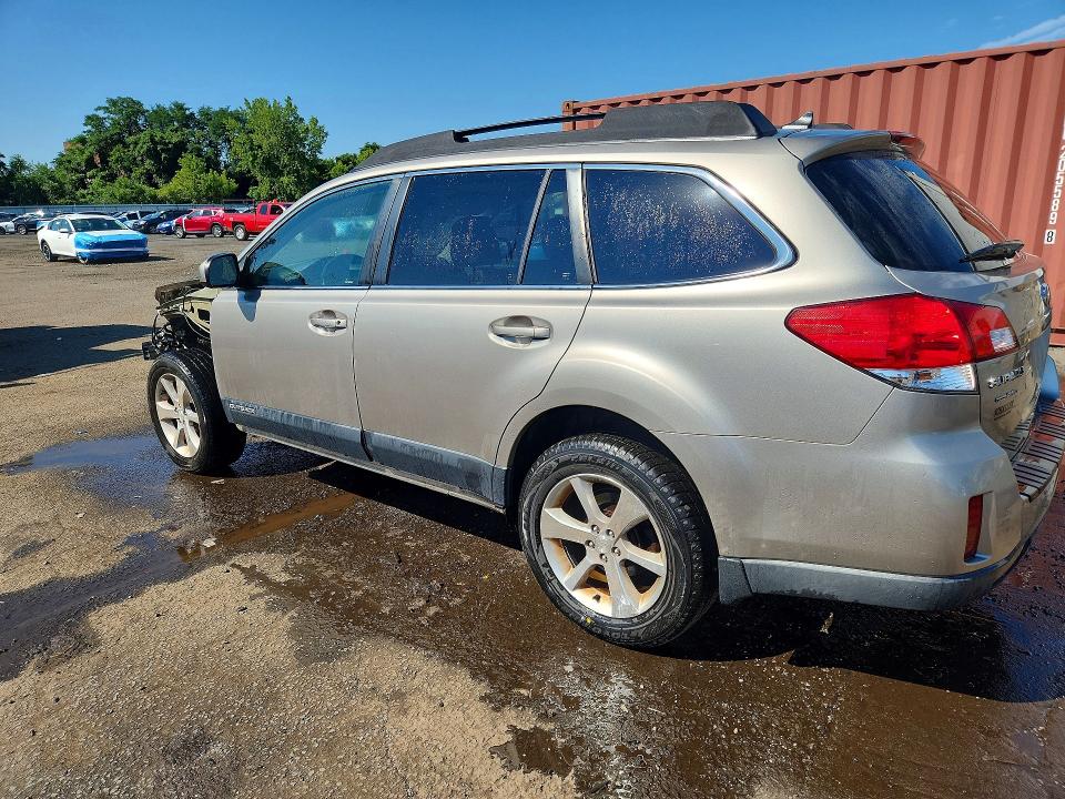 Photo 2 from auction – 2014 SUBARU OUTBACK with VIN 4S4BRBKC4E3246911