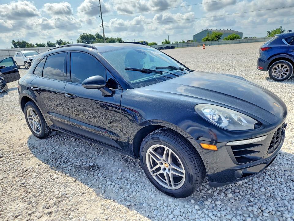 Photo 4 from auction – 2017 PORSCHE MACAN with VIN WP1AA2A5XHLB00591
