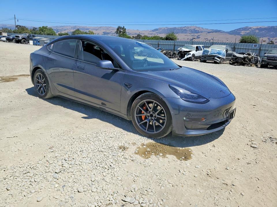 Photo 4 from auction – 2018 TESLA MODEL 3 with VIN 5YJ3E1EA2JF124991