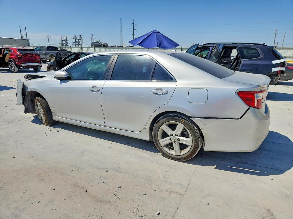 Photo 2 from auction – 2013 TOYOTA CAMRY with VIN 4T1BF1FK0DU659678
