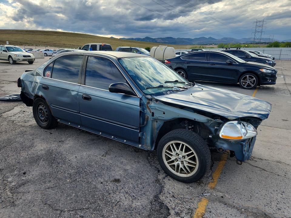 Photo 4 from auction – 1997 HONDA CIVIC with VIN 2HGEJ6570VH561847