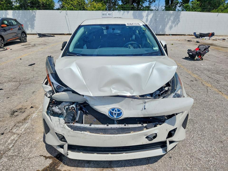 Photo 5 from auction – 2016 TOYOTA PRIUS with VIN JTDKARFU0G3001355