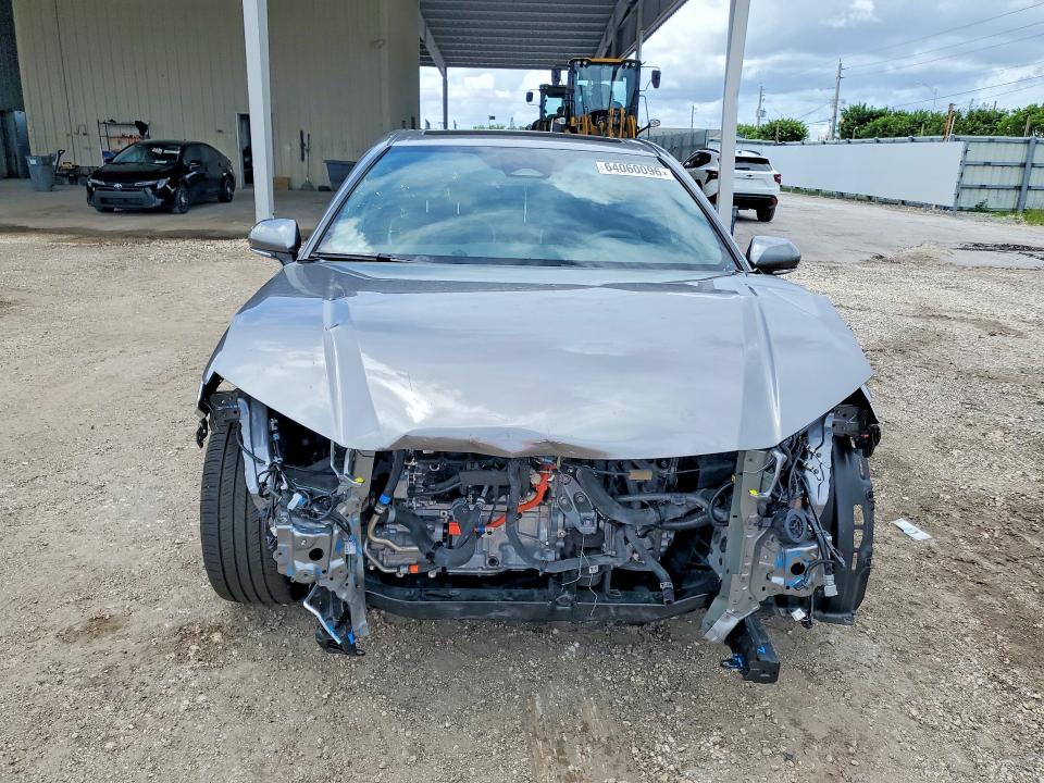 Photo 5 from auction – 2026 TOYOTA CAMRY with VIN 4T1DAACK4TU664196