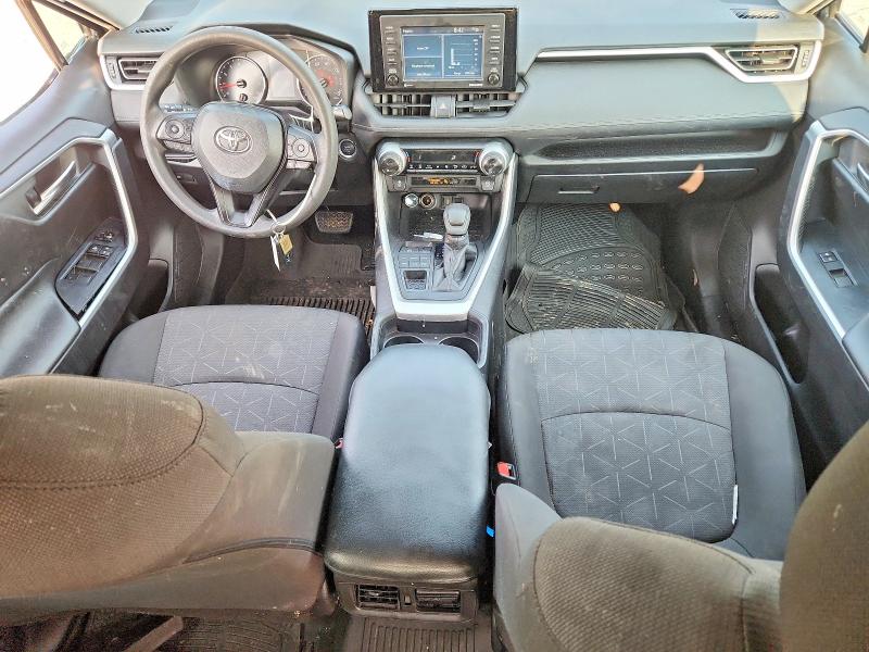 Photo 8 from auction – 2020 TOYOTA RAV4 with VIN 2T3P1RFV0LC138304
