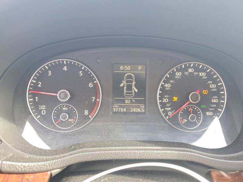 Photo 9 from auction – 2012 VOLKSWAGEN PASSAT with VIN 1VWCP7A32CC038291