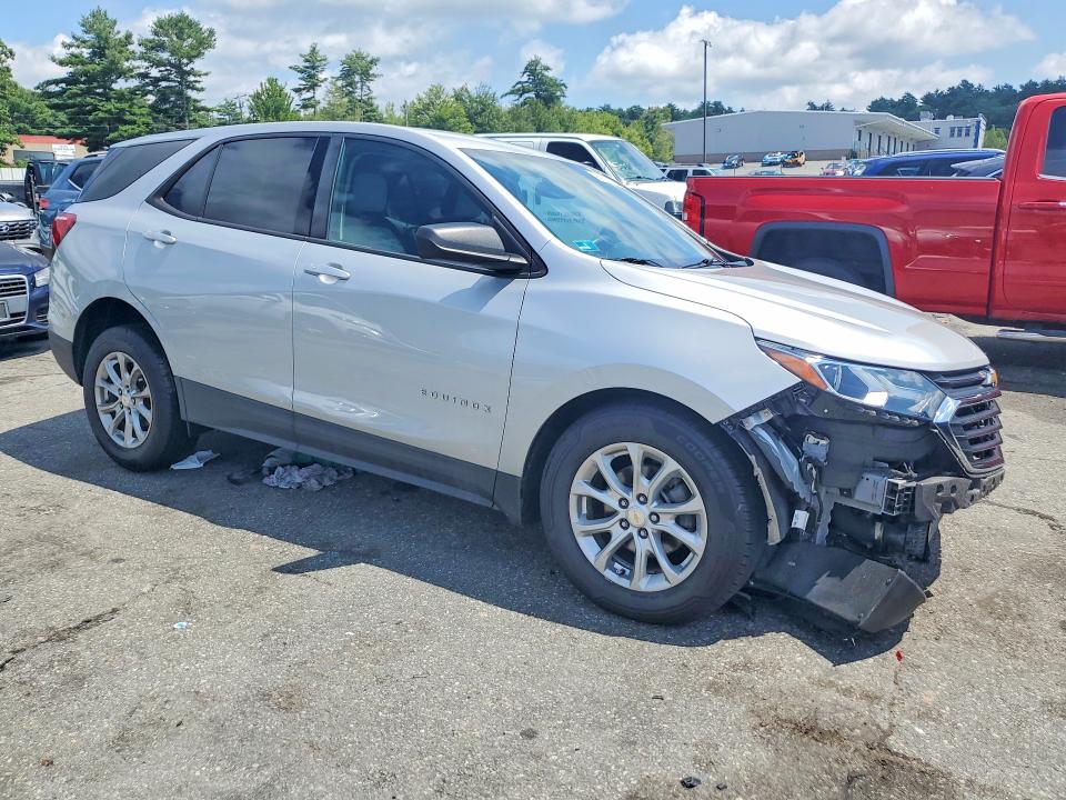 Photo 4 from auction – 2019 CHEVROLET EQUINOX with VIN 2GNAXHEV7K6296557